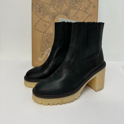 Free People Free People Leather Chelsea Boot Boots Black
